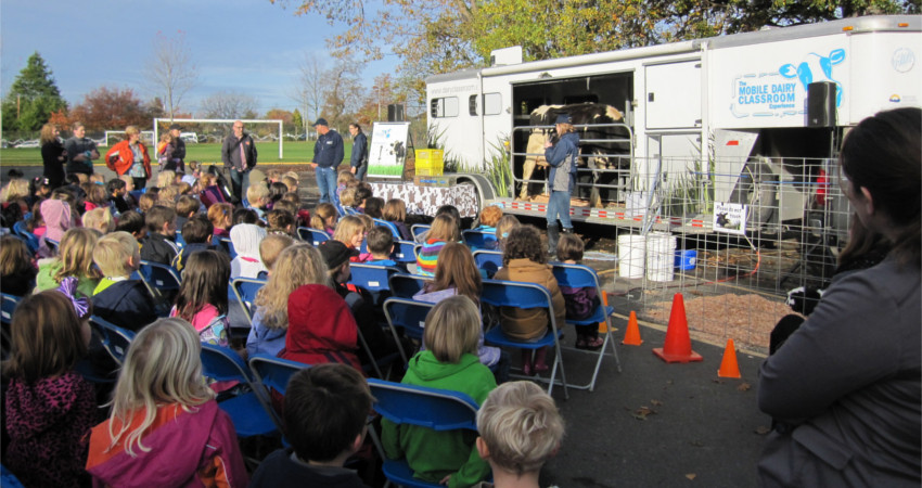 Mobile Dairy Classroom